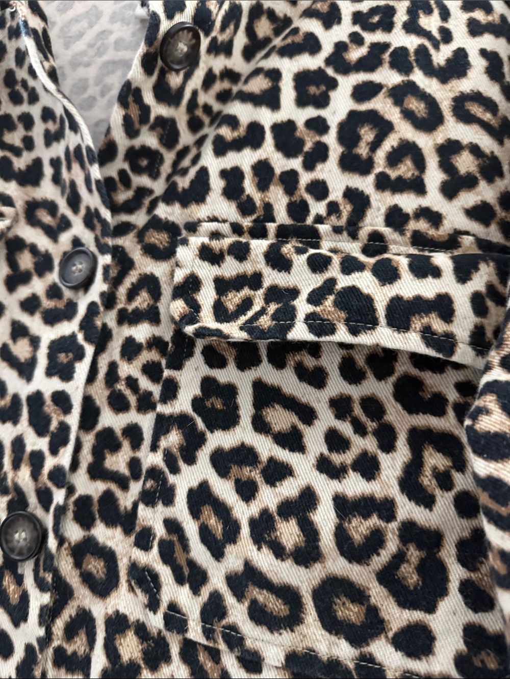 Leopard Print Shacket Long Sleeves Jacket Med Layering Casual Day to Night shirt - Picture 5 of 10